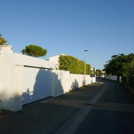 Gite 2 Pers En Studio Independant Chez L'Habitant Pour Nuitee Au Calme Et Proche De La Plage Saint-Georges-de-Didonne Exterior photo